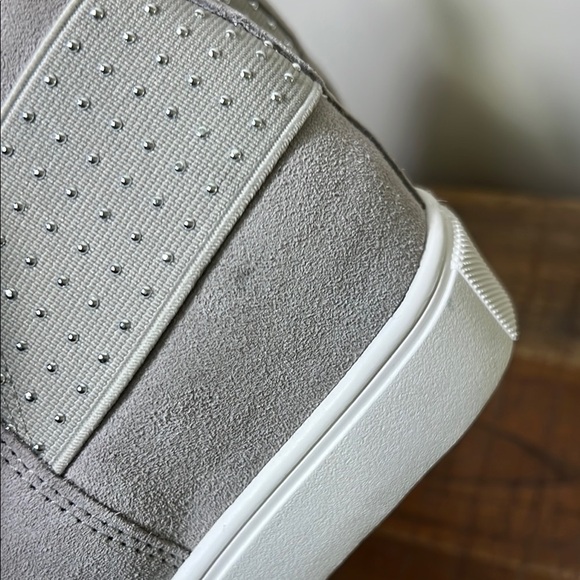 Steve Madden Wedge Gray Suede Slip-On Sneakers, Size 8 - Picture 7 of 7